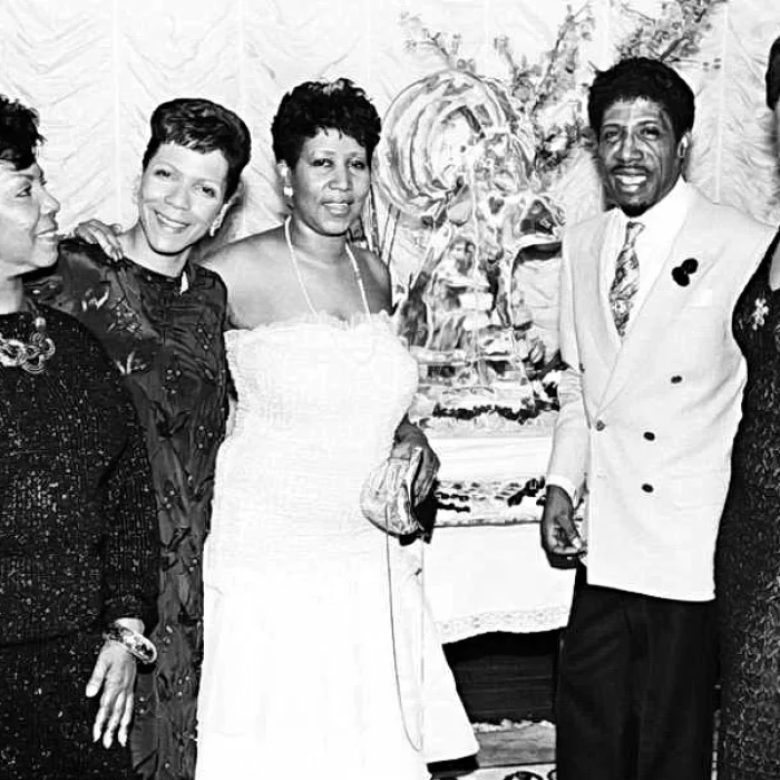 Erma Franklin with her sisters Aretha and Carolyn, brother Cecil with wife Earline